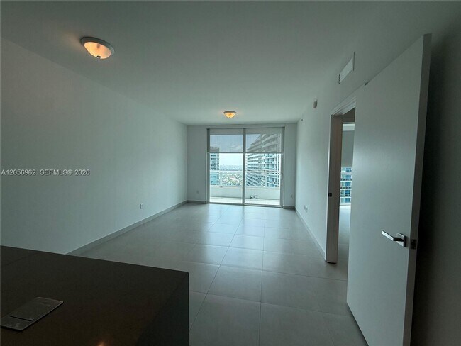 Building Photo - 1080 Brickell Ave