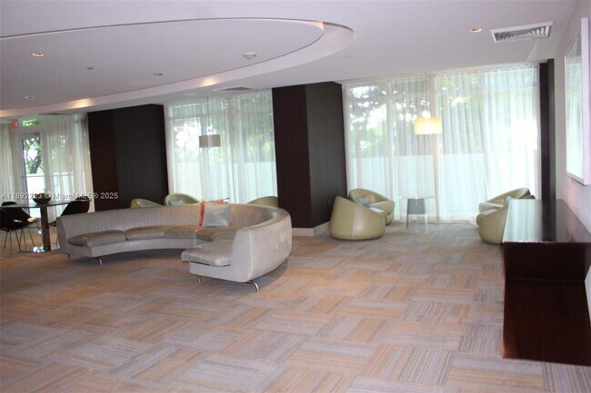 Building Photo - 951 Brickell Ave