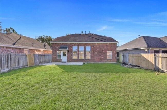 Building Photo - 22056 Knights Cove Dr