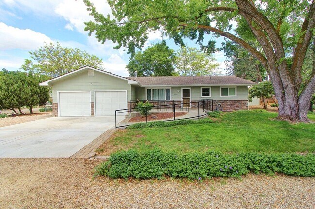 Primary Photo - 12603 W Castlewood Dr