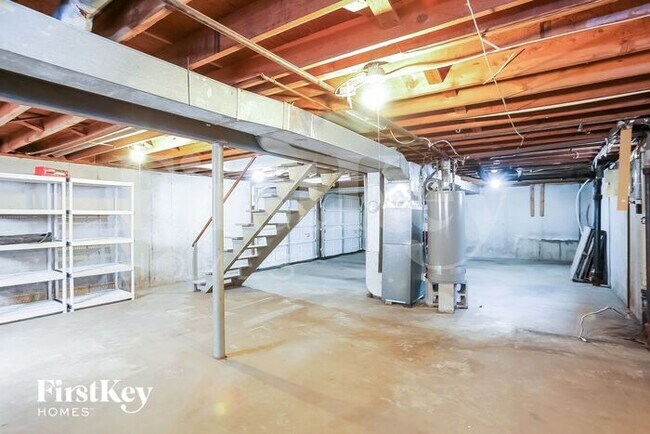 Building Photo - 1043 E Lexington Ave