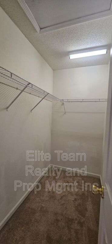 Building Photo - 6807 Juniper Tree St