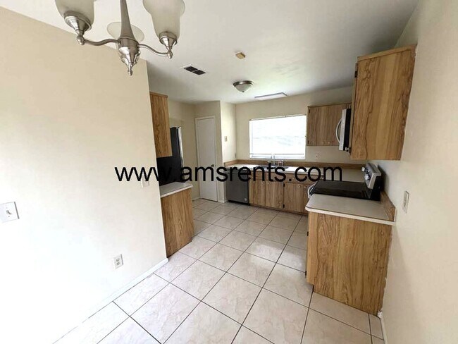 Building Photo - 3285 Peace Pipe Dr