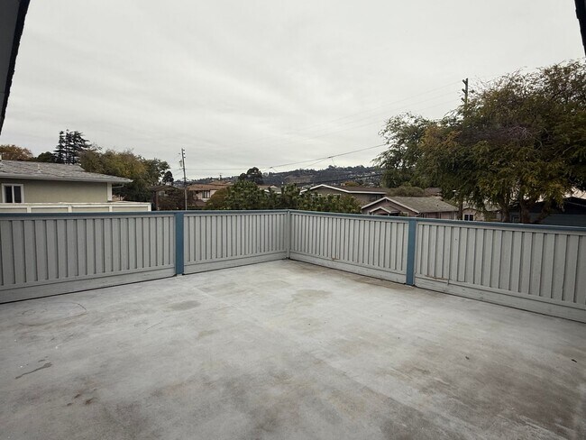 Building Photo - 3251 Santa Clara Ave