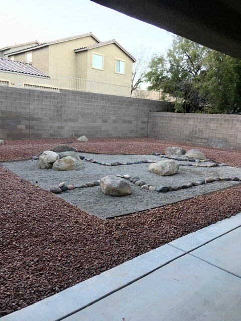 Building Photo - 6281 Whispering Creek St