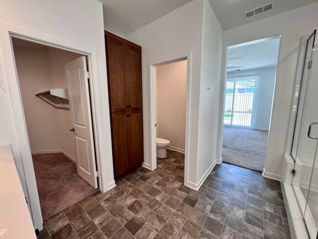 Building Photo - COMING SOON! Beautiful 4 bedroom Single St...
