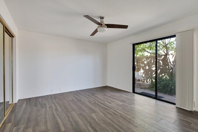 Building Photo - 73416 Irontree Dr