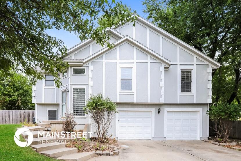 Building Photo - 701 York Dr