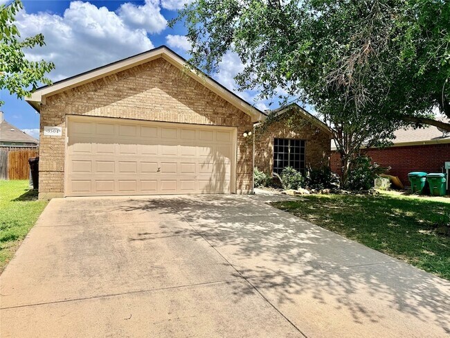 Building Photo - 3504 Northpointe Drive