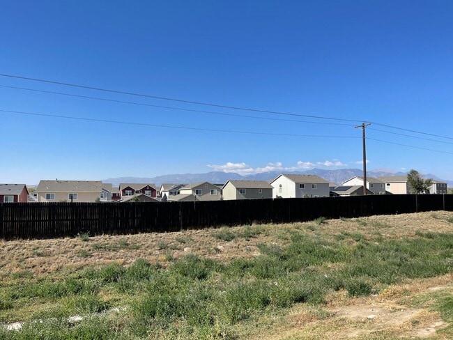 Building Photo - 7387 Countryside Grv