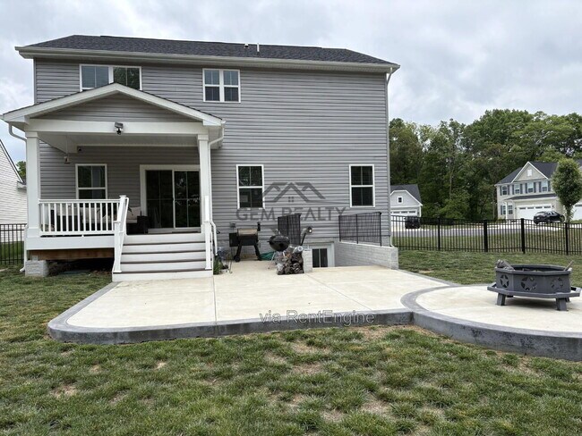 Building Photo - 6504 Hawkeye Dr