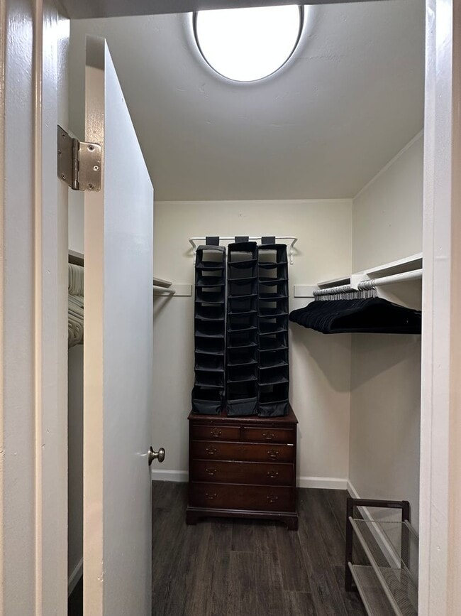 Building Photo - 7775 Camino Glorita