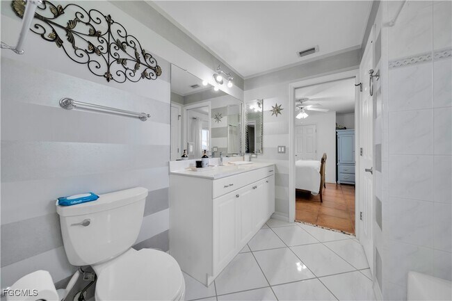 Building Photo - 1811 NE 5th Terrace