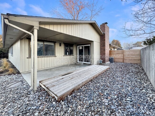 Building Photo - 4639 S Cochees Ave