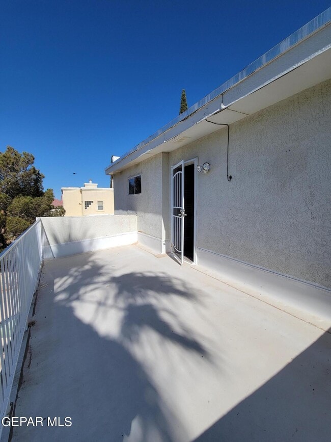 Building Photo - 6920 Imperial Ridge Dr