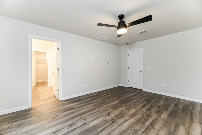 Building Photo - 171 Pine Crest View Dr