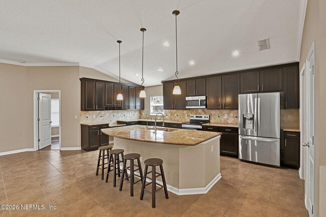 Building Photo - 260 S Bellagio Dr