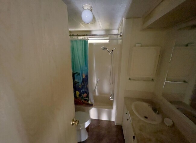 Building Photo - 2/2 in Harbour View Mobile Manor (40+)