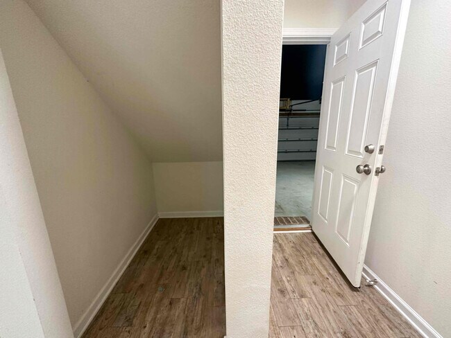 Building Photo - 733 Widgeon Wy