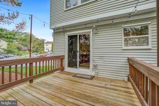 Building Photo - 12911 Walnut View Ct