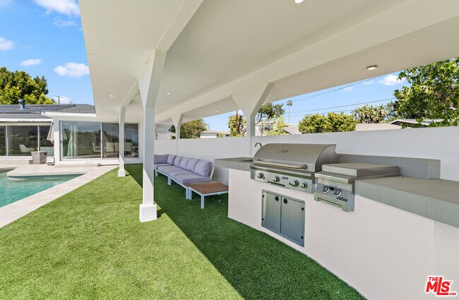 Building Photo - 849 Glenmere Way