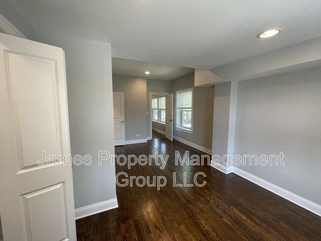 Building Photo - 5669 N Magnolia Ave