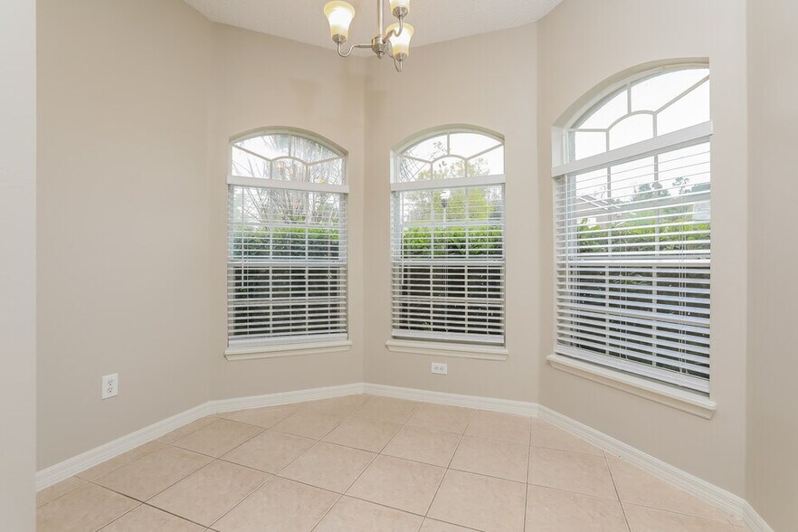 Building Photo - 4876 Waterside Pointe Cir