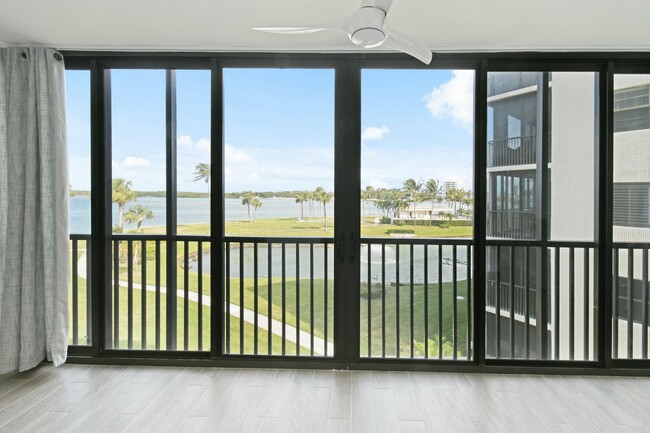 Building Photo - 300 Intracoastal Pl