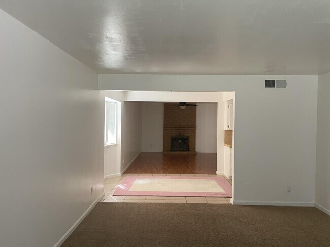 Building Photo - 309 N Fordham Ave