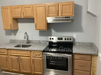 Building Photo - 3925 N 9th St