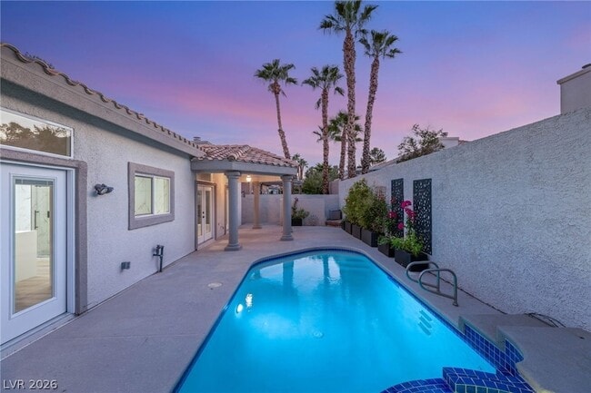 Building Photo - 1605 Shadow Rock Dr