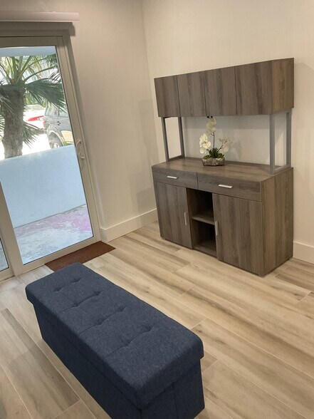 Building Photo - 2870 NE 14th Street Cswy