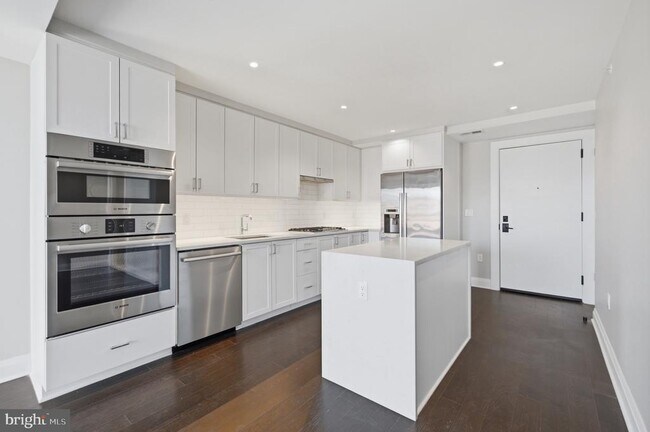 Building Photo - 925 N Fairfax St