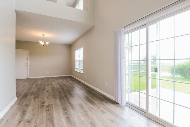 Building Photo - 8116 Melbourne Ln