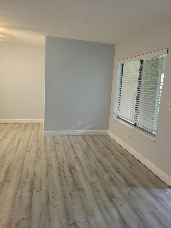 Building Photo - 5993 La Pinata Blvd