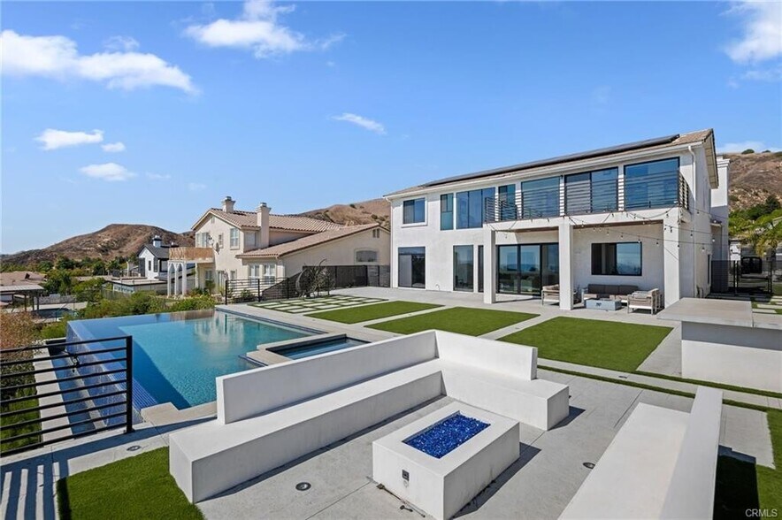 Building Photo - 17764 Sidwell St