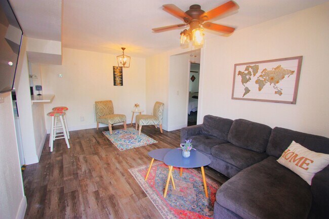 Building Photo - 6602 N 9th St