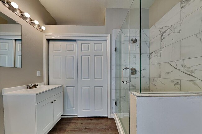 Building Photo - 14023 Cypress Falls Dr