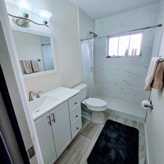 Building Photo - 2930 Crosley Dr E