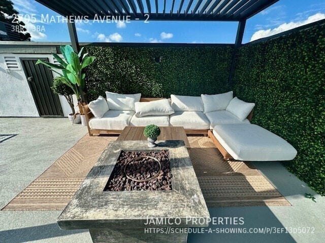 Building Photo - 2705 Mathews Ave