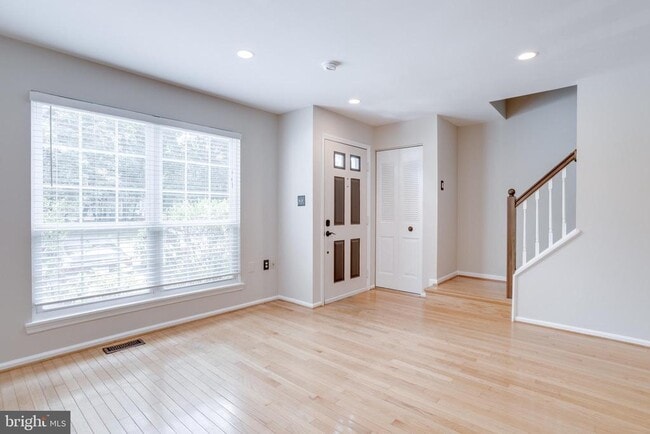 Building Photo - 5728 Evergreen Knoll Ct