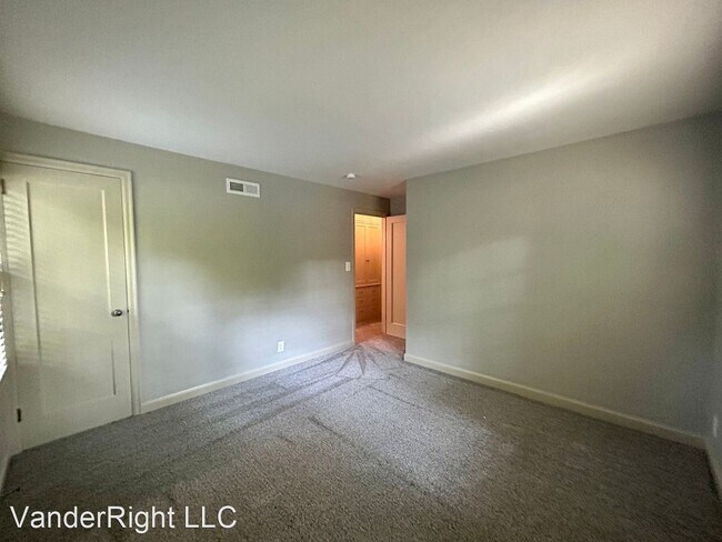 Building Photo - 3 br, 1 bath House - 1501 S Carter Pl