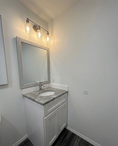 Building Photo - 61 Chestnut St