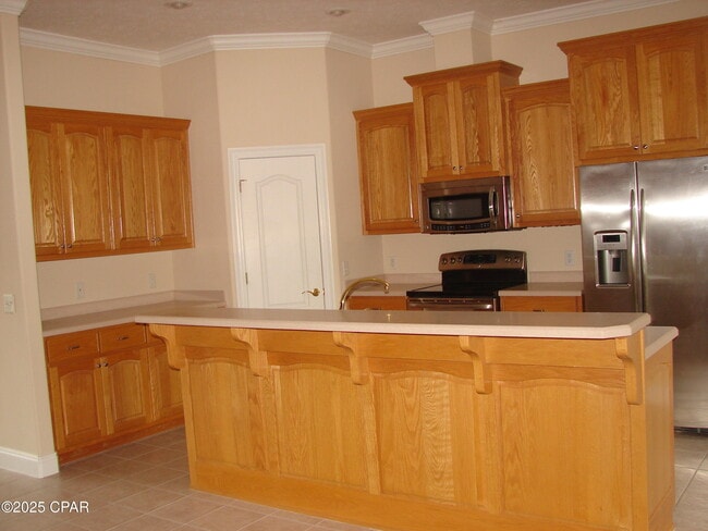 Building Photo - 3402 Hillcrest Dr