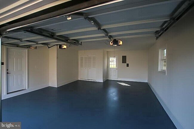 Building Photo - 13145 Melville Ln