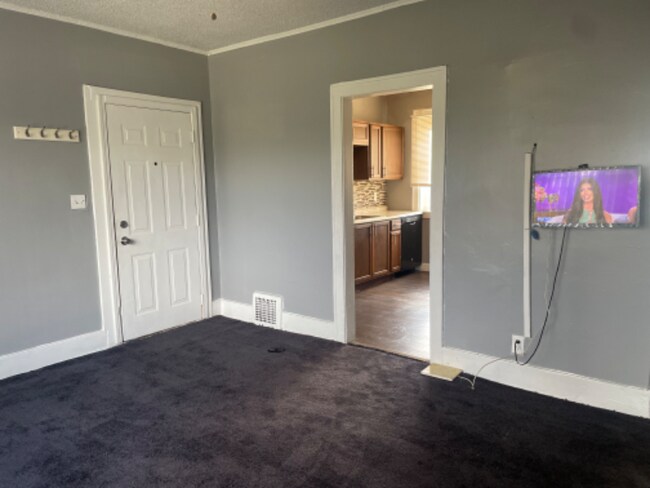 Building Photo - 8241 Ironwood St