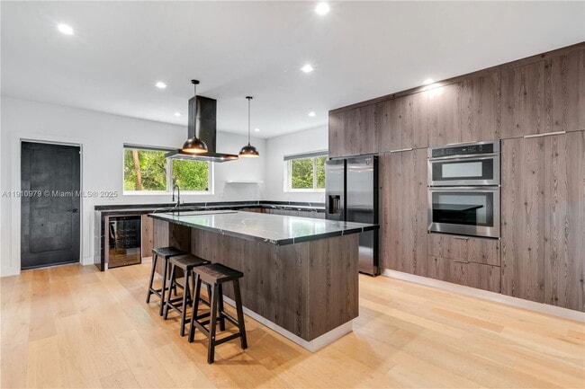 Building Photo - 4301 NW 6th Ave