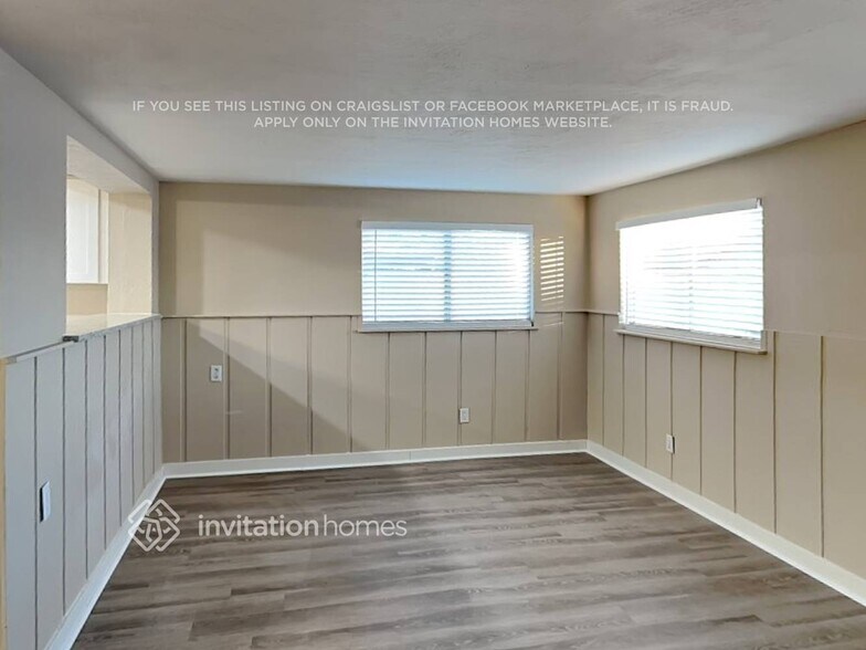 Building Photo - 4107 W Desert Hills Dr