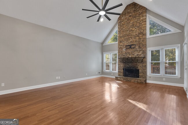 Building Photo - 135 Handshaker Ct