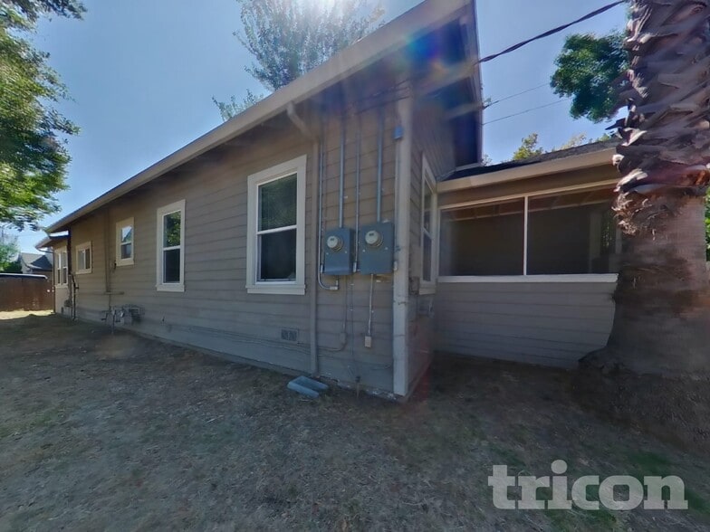 Building Photo - 803 Chestnut St